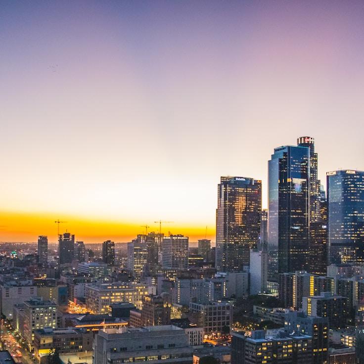 Olivia Carter - Expat family life guide in United Kingdom